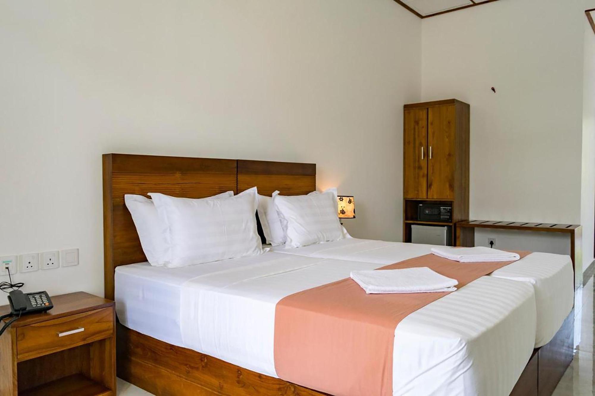 Elephant Eye Hotel Tissamaharama Kültér fotó